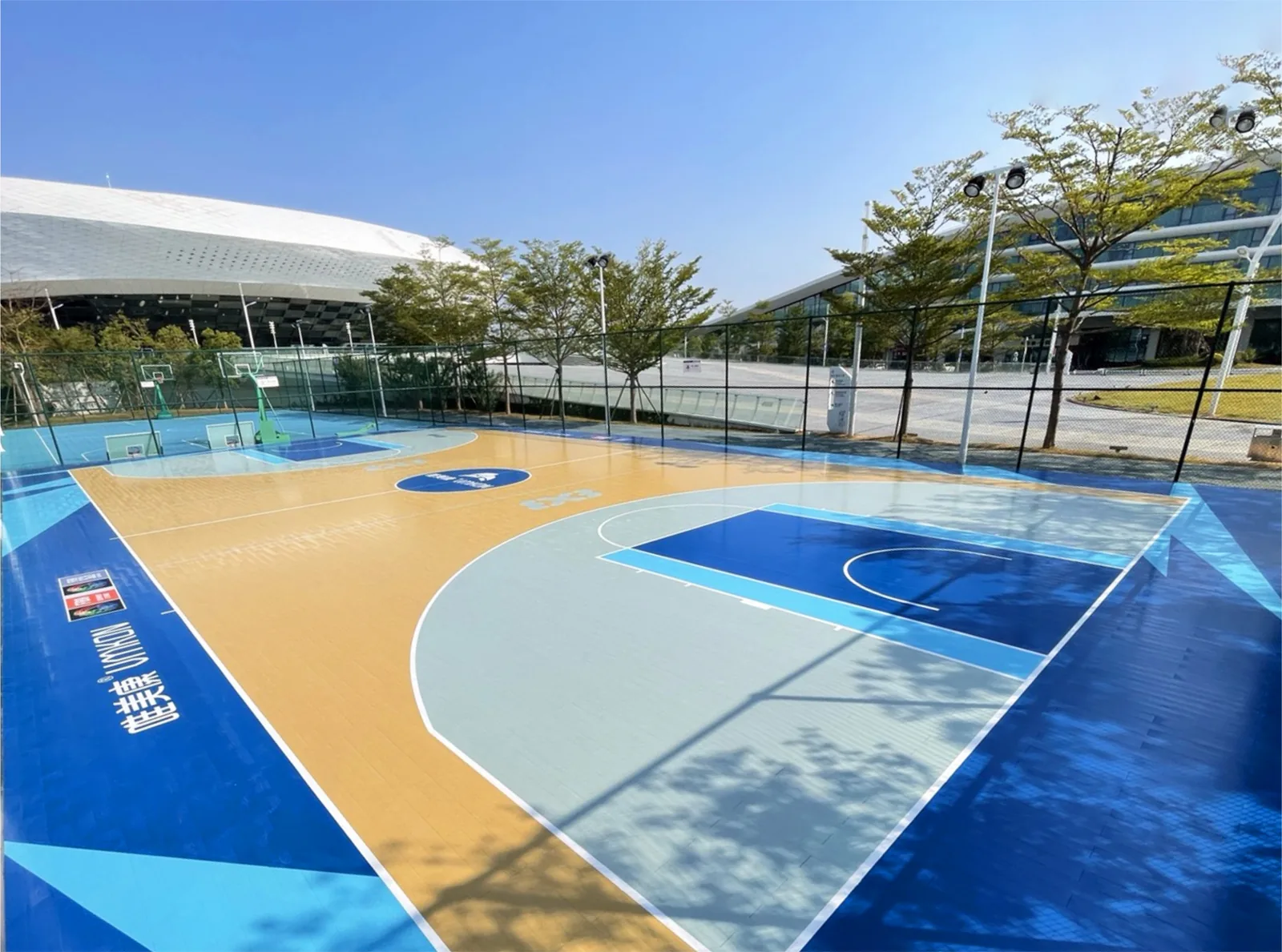 Bio-based outdoor basketball court at Jinjiang Second Sports Center