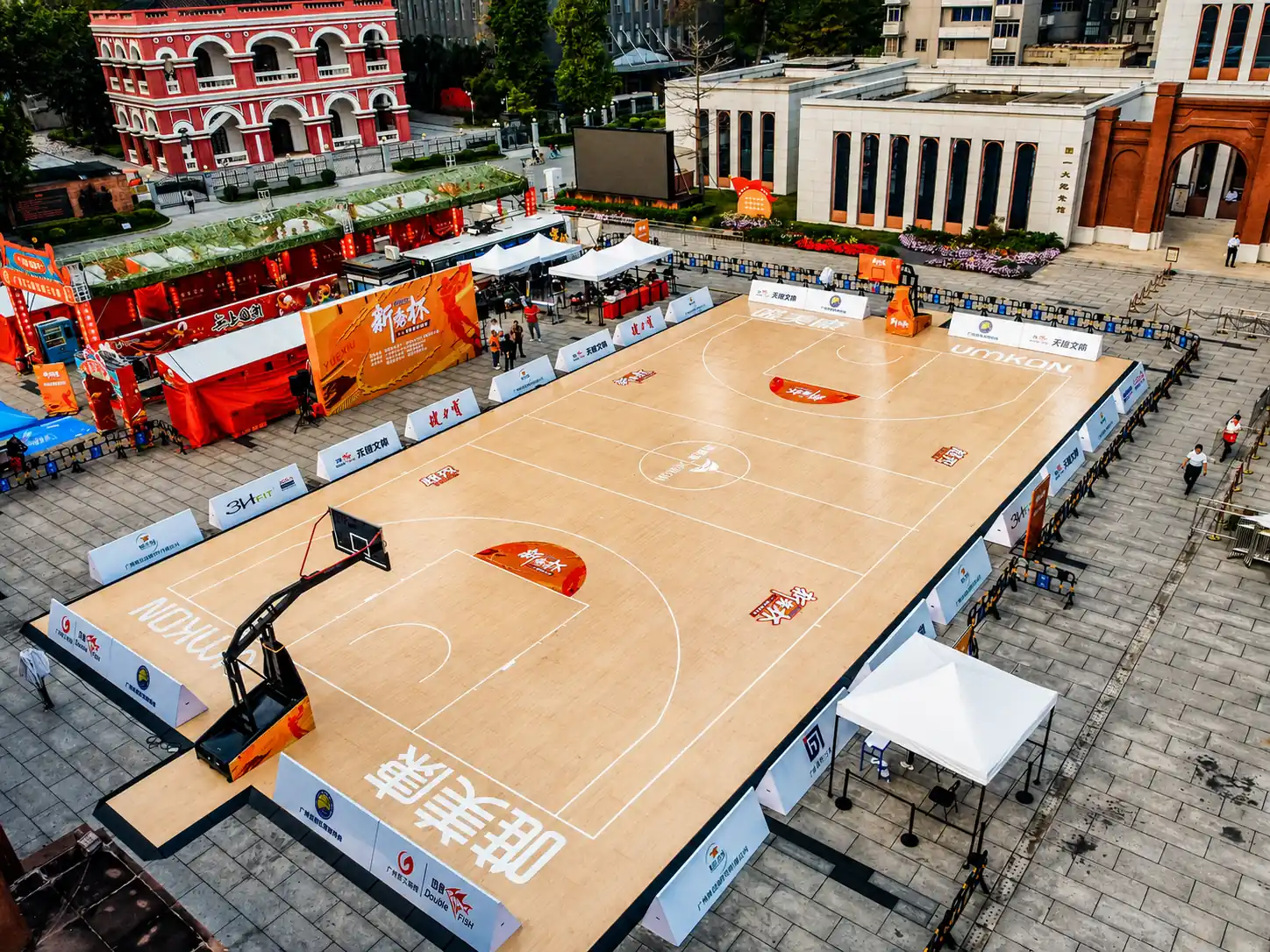 Outdoor basketball court for the Yuexiu Xinxiu Cup event